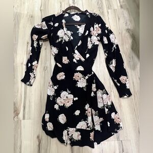 Abercrombie wrap dress size M